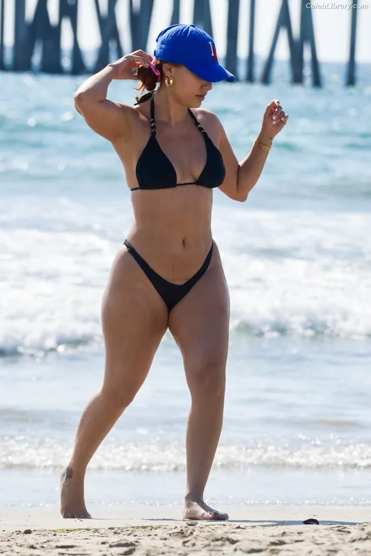 Francia Raisa photo 17 of 632