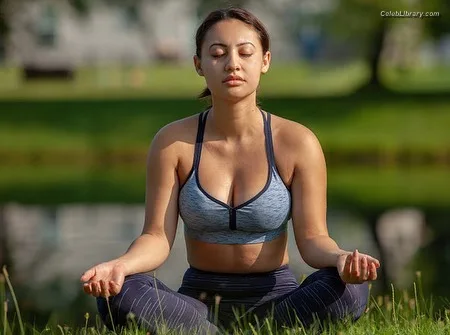 Francia Raisa photo 17 of 632