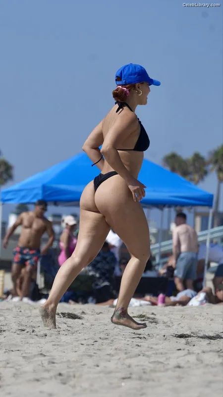 Francia Raisa photo 20 of 632