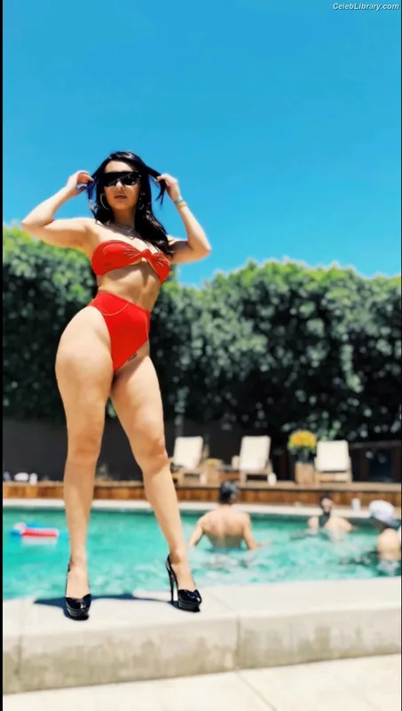 Francia Raisa photo 10 of 632