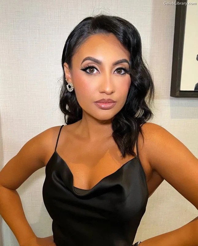 Francia Raisa photo 11 of 632