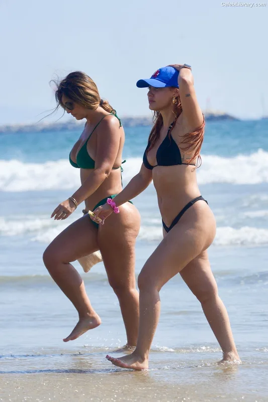 Francia Raisa photo 1 of 632