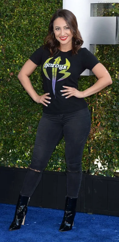 Francia Raisa photo 10 of 632