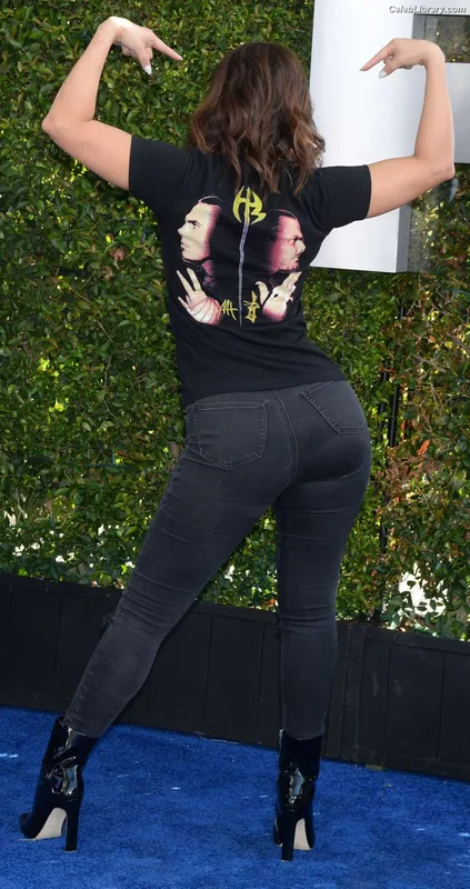 Francia Raisa photo 11 of 632