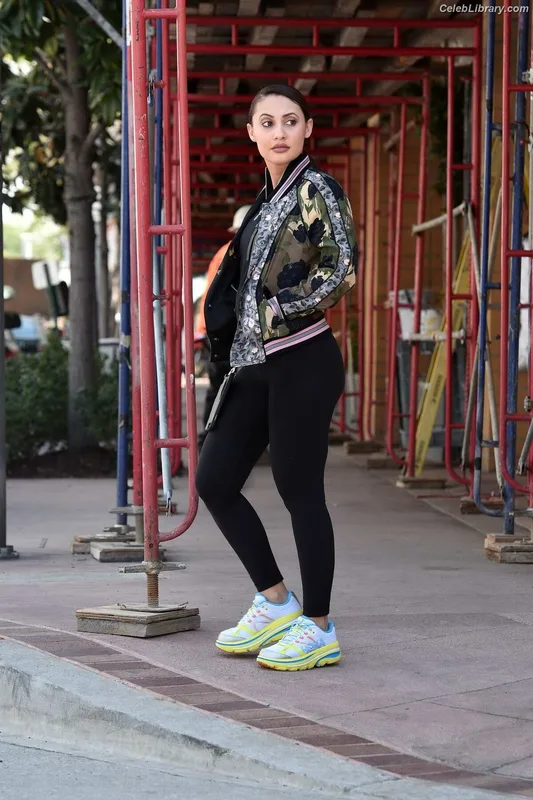 Francia Raisa photo 11 of 632