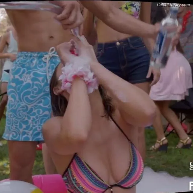 Francia Raisa photo 12 of 632