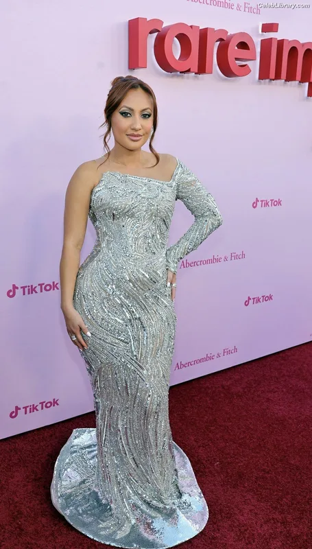 Francia Raisa photo 13 of 632