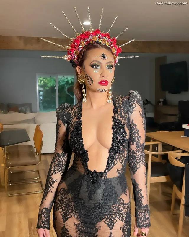 Francia Raisa photo 18 of 632