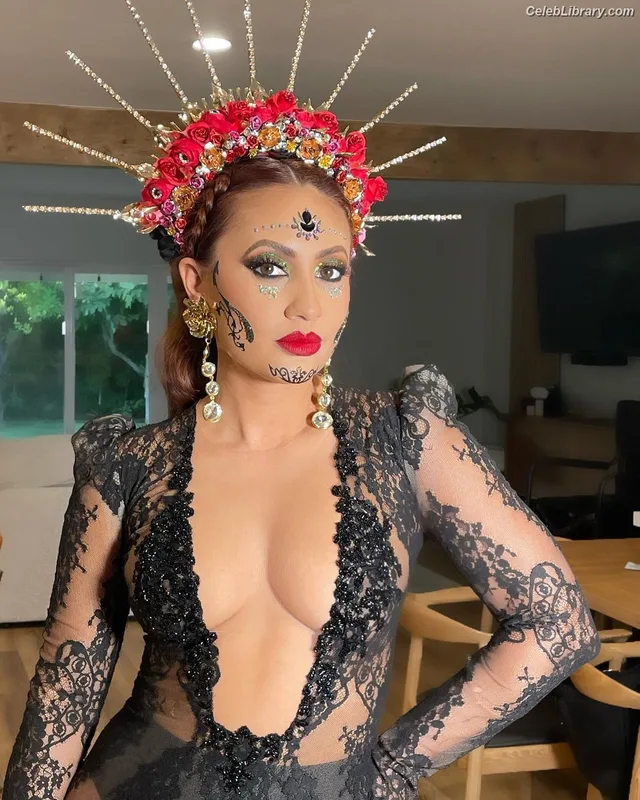 Francia Raisa photo 19 of 632
