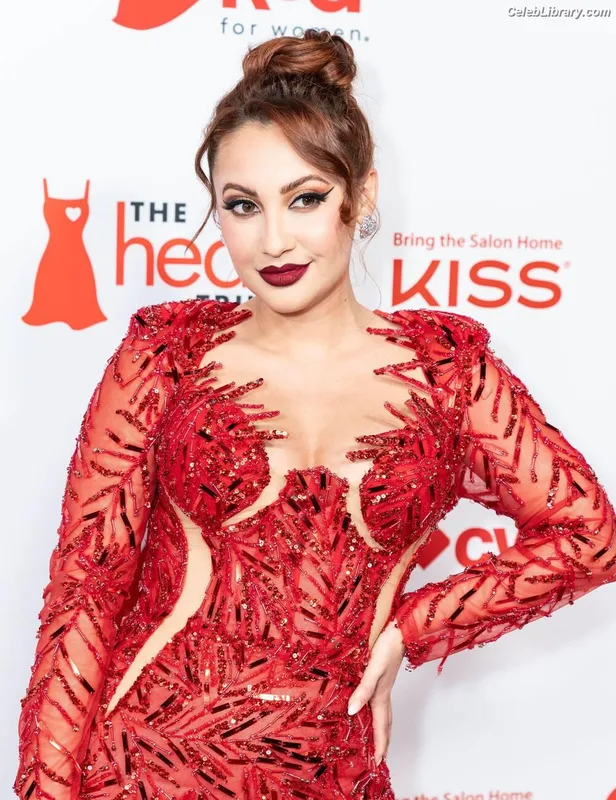 Francia Raisa photo 8 of 632