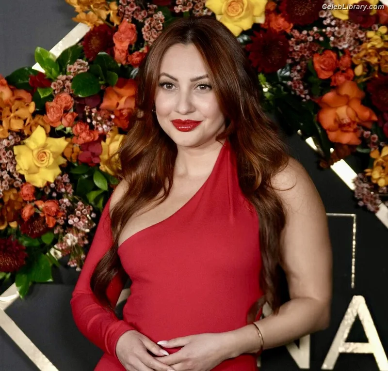 Francia Raisa photo 11 of 632