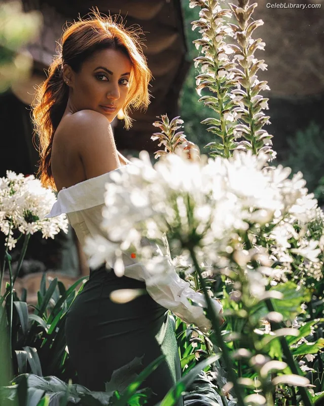 Francia Raisa photo 24 of 632
