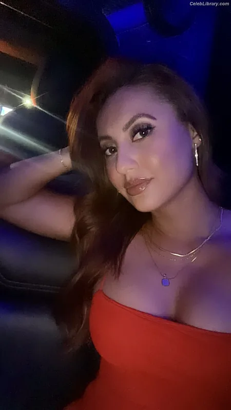 Francia Raisa photo 12 of 632