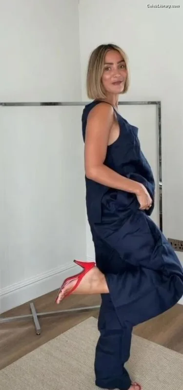 Frankie Bridge photo 21 of 103