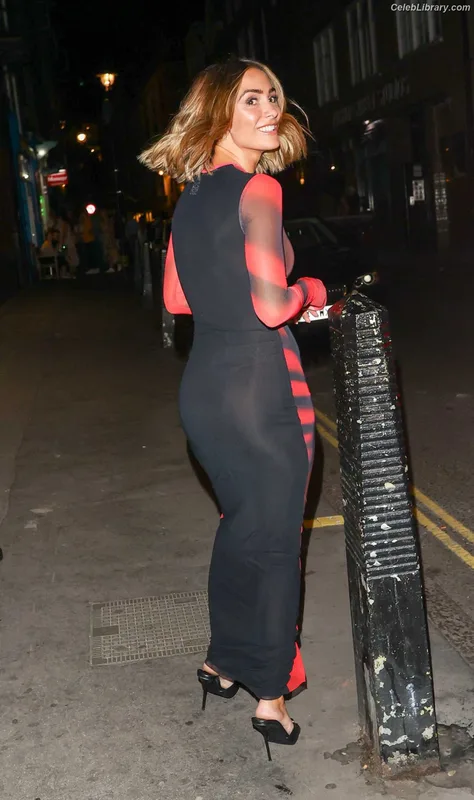 Frankie Sandford photo 9 of 100