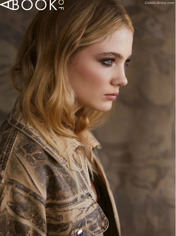 Freya Allan photo 23 of 518