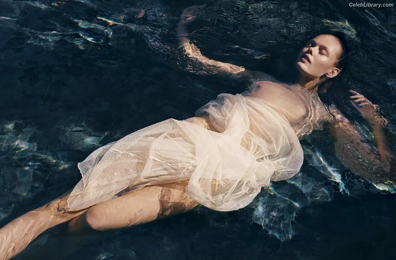 Frida Gustavsson photo 14 of 91