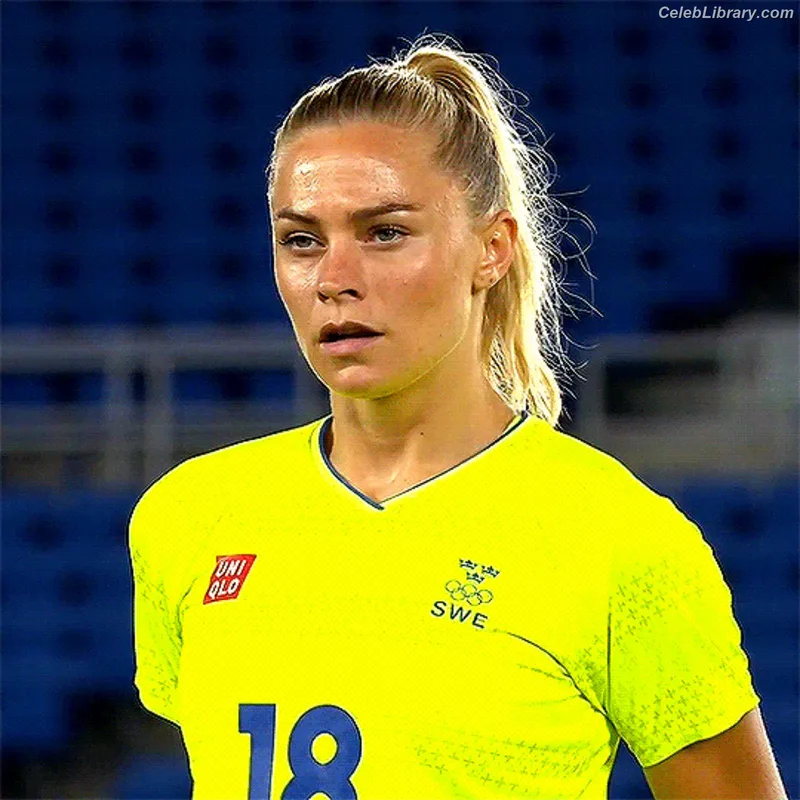 Fridolina Rolfo photo 8 of 36