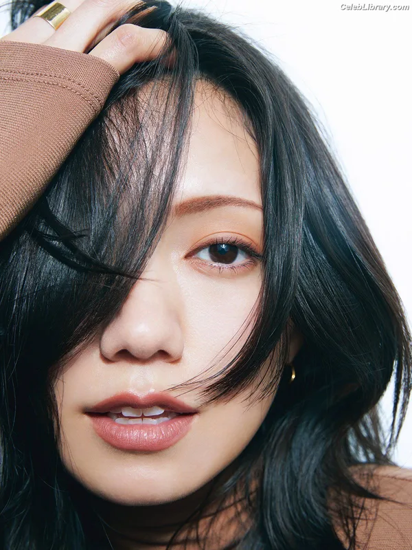 Fumi Nikaido photo 1 of 21