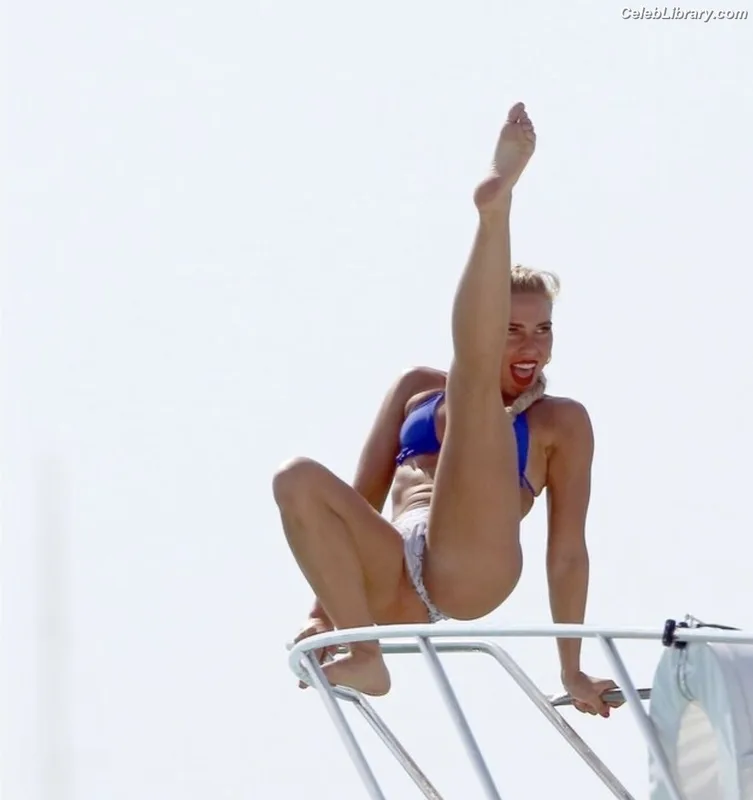Gabby allen photo 23 of 24