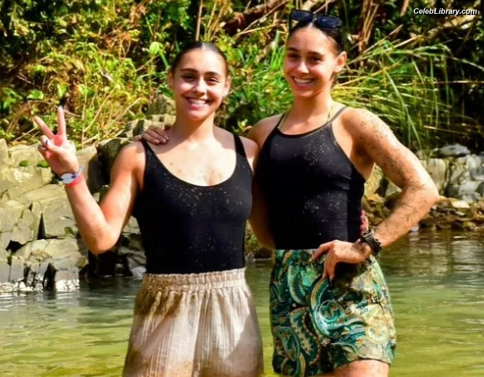 Gadiriva Twins photo 3 of 11