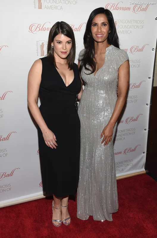 Gail Simmons photo 5 of 17