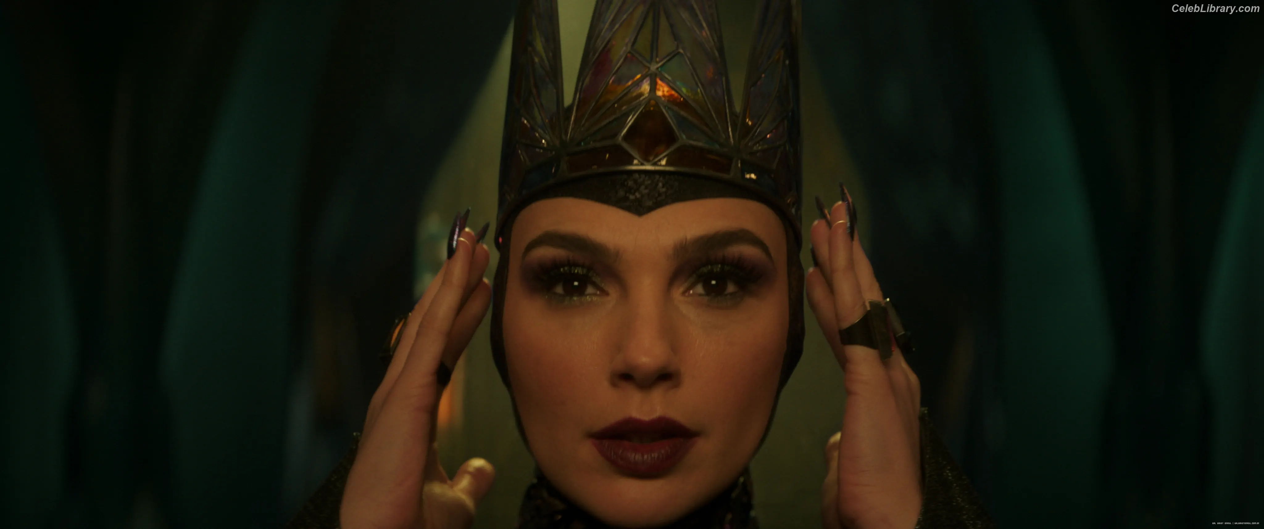 Gal Gadot photo 23 of 1473