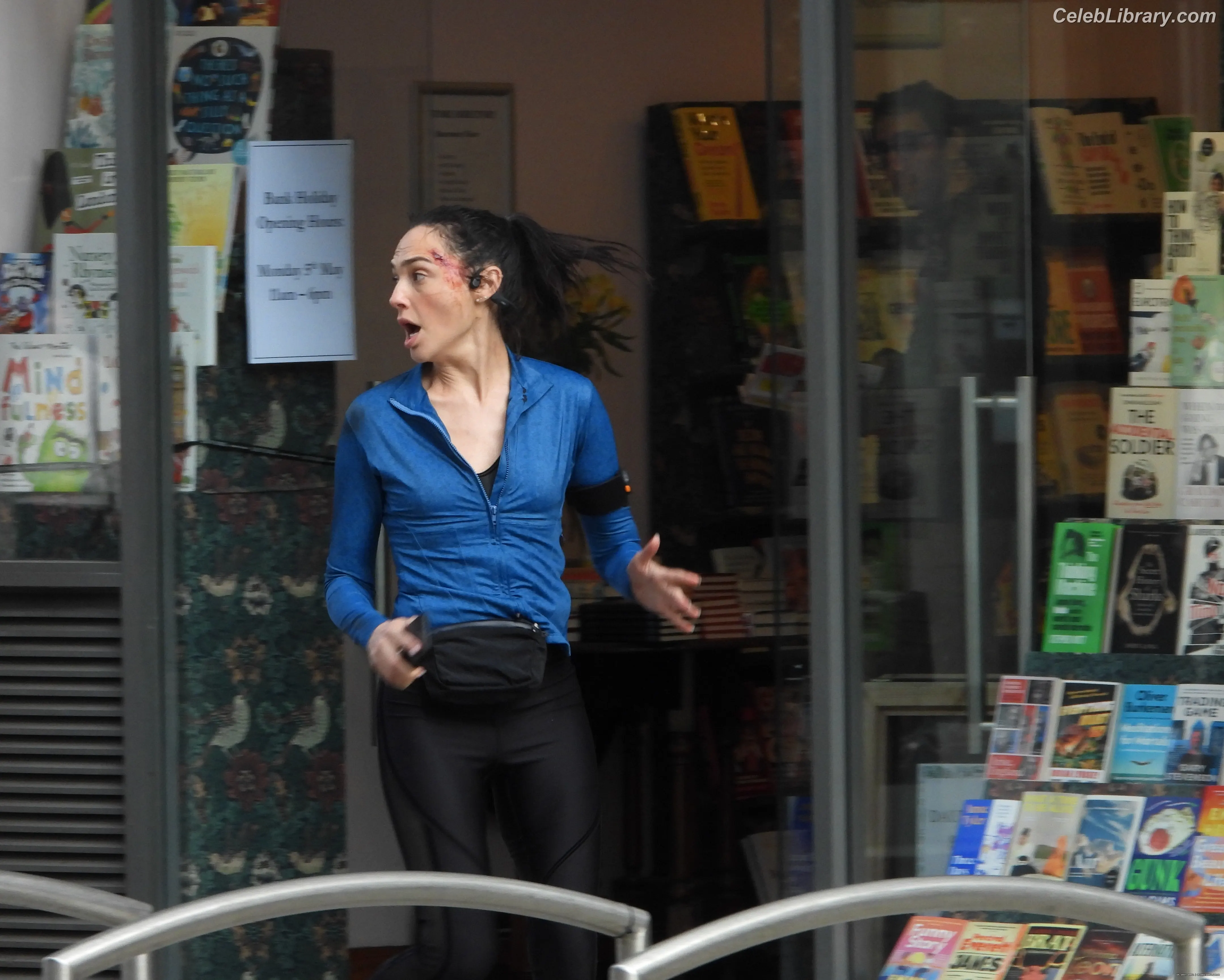 Gal Gadot photo 14 of 1473