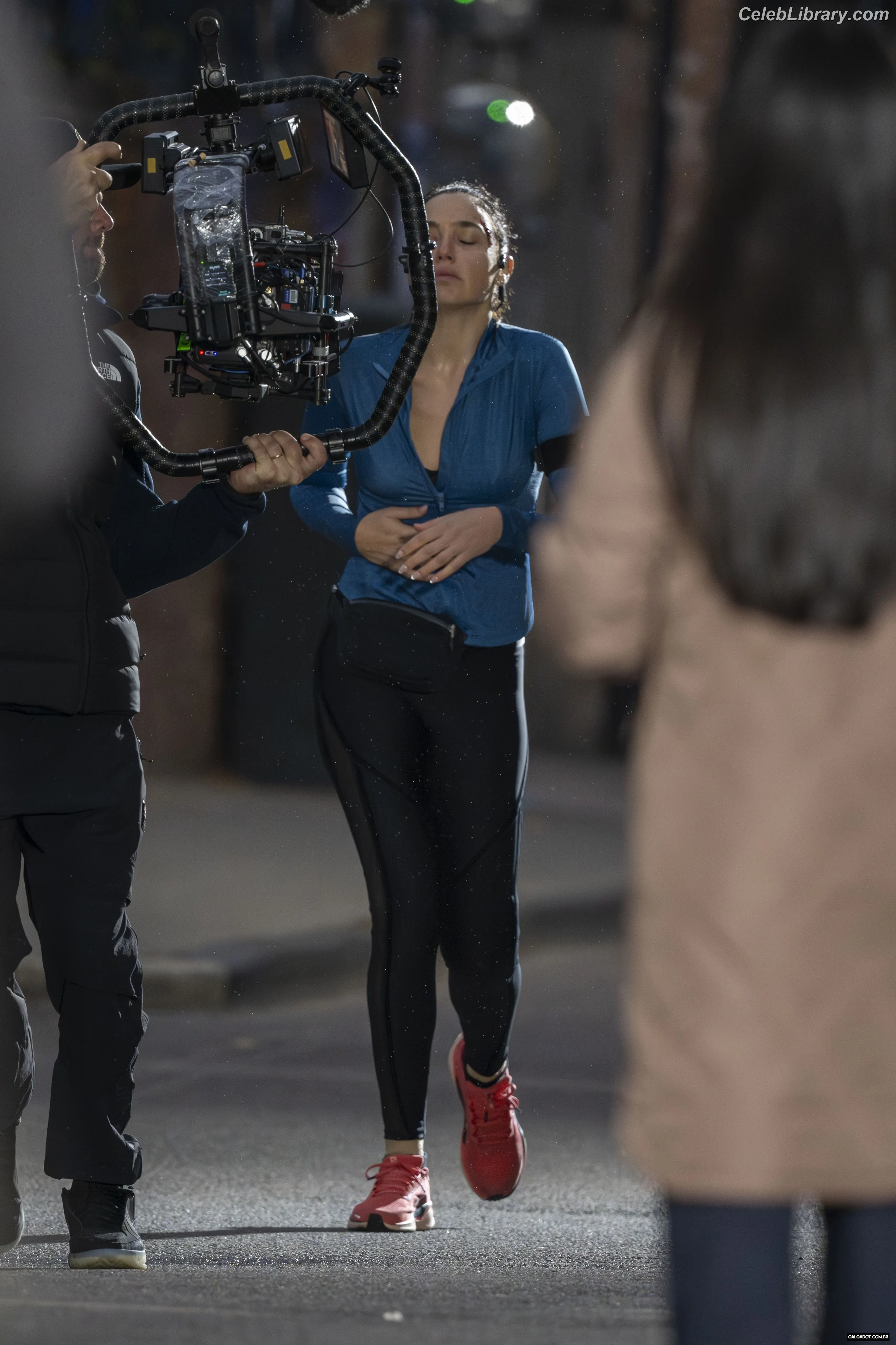 Gal Gadot photo 7 of 1473