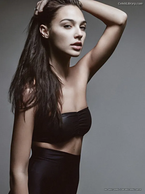 Gal Gadot photo 24 of 1473