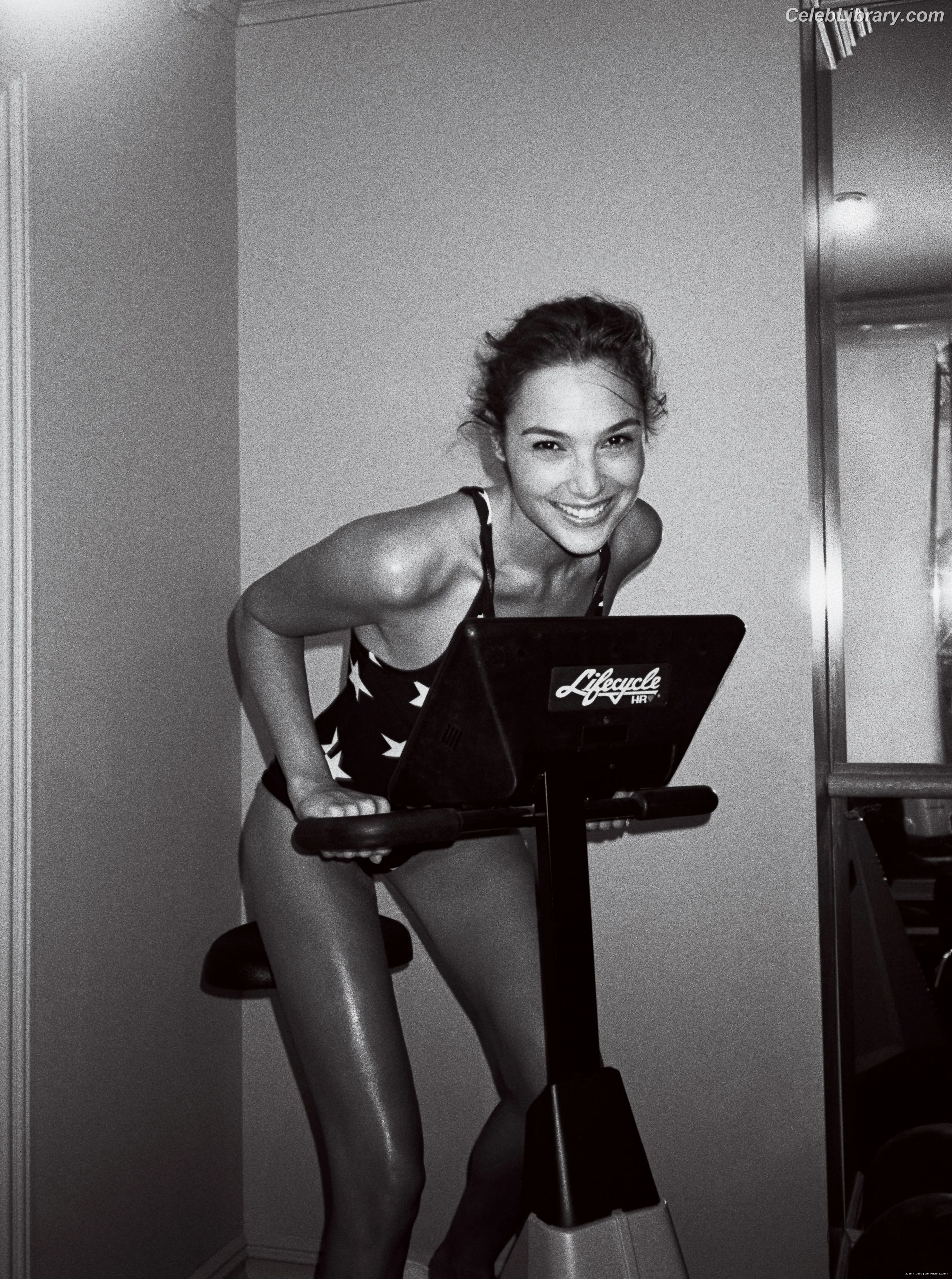 Gal Gadot photo 15 of 1473