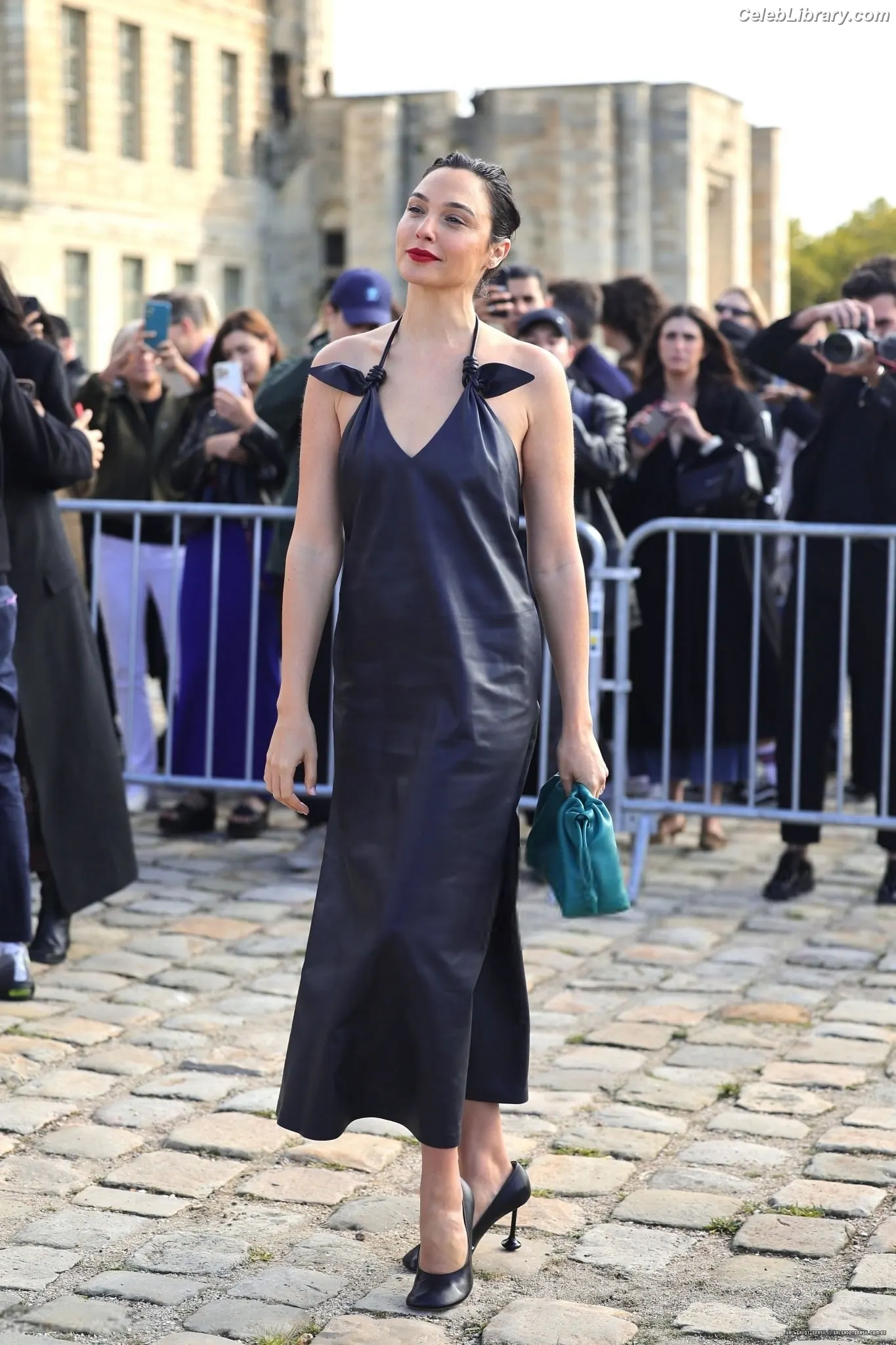 Gal Gadot photo 15 of 1473