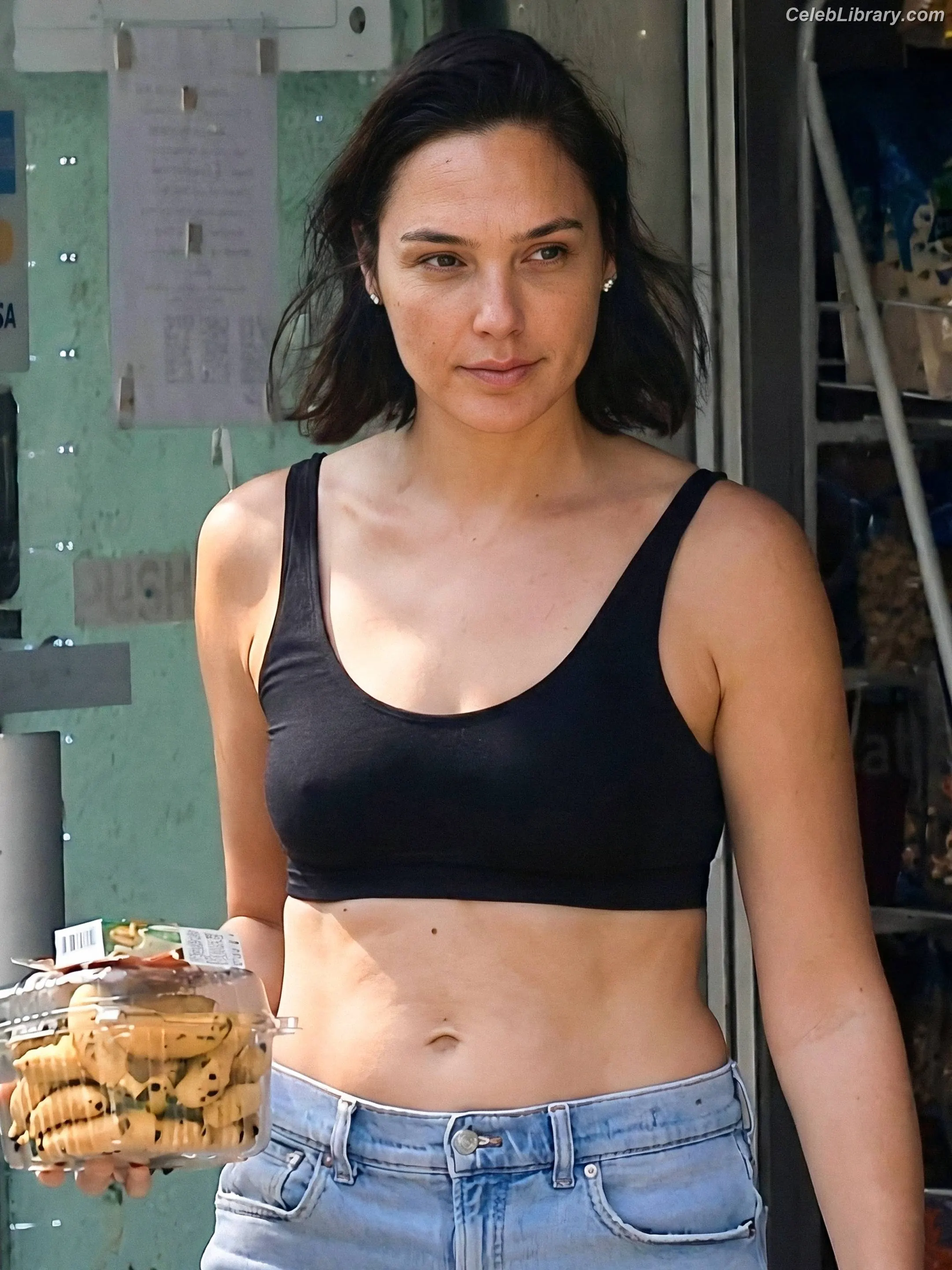 Gal Gadot photo 15 of 1473