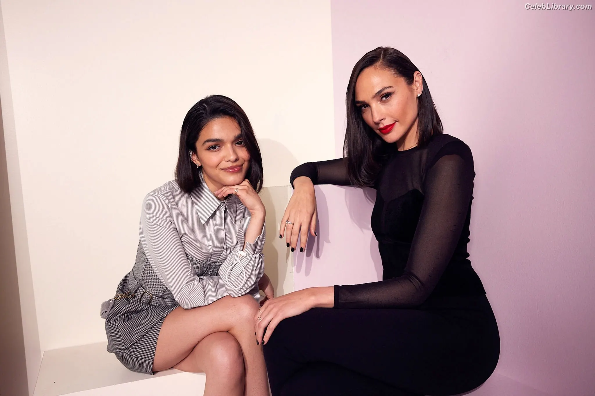 Gal Gadot photo 23 of 1473