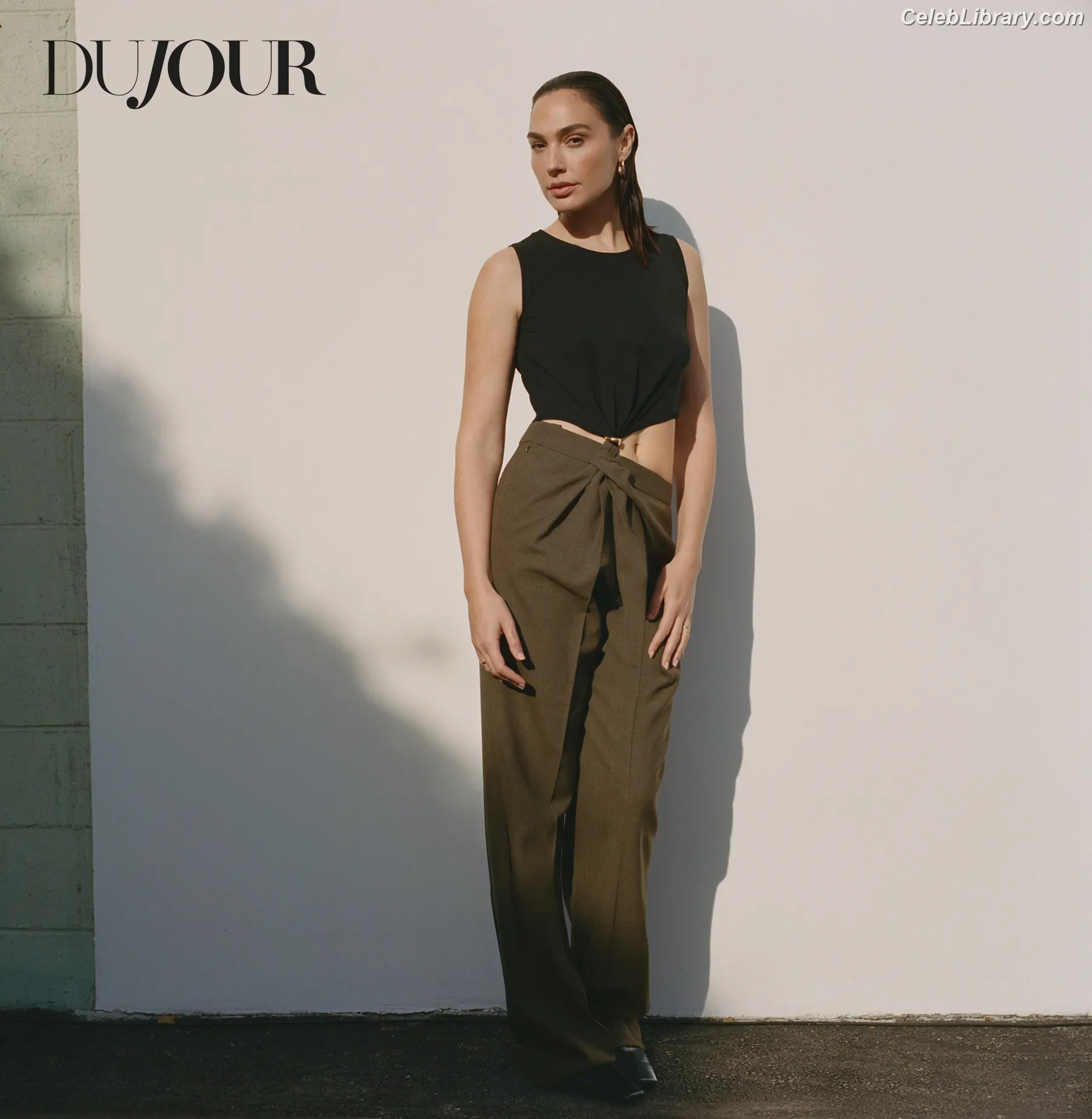 Gal Gadot photo 14 of 1473