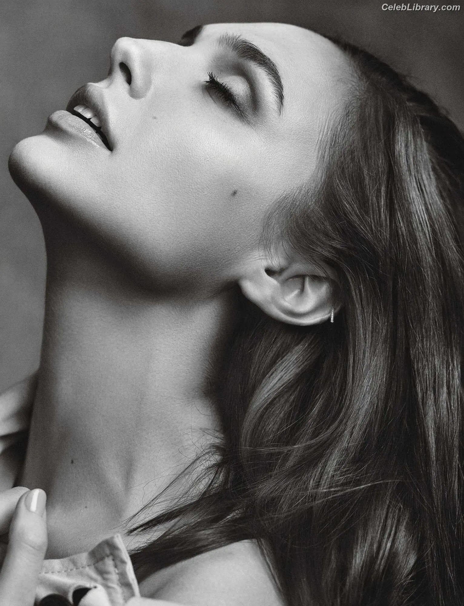 Gal Gadot photo 9 of 1473