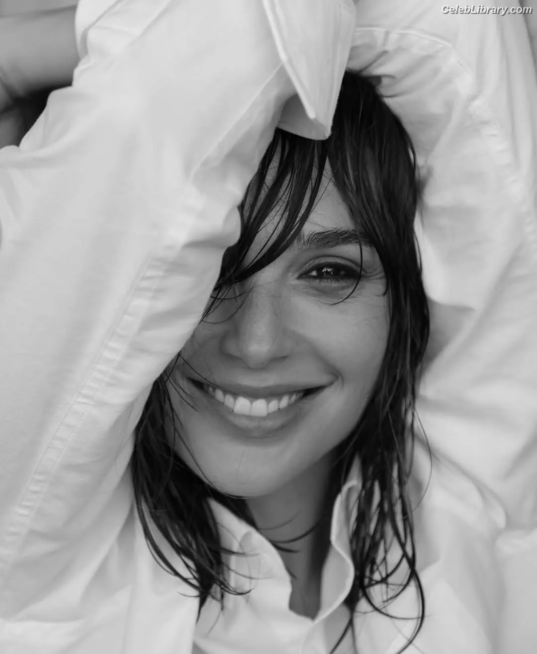 Gal Gadot photo 3 of 1473