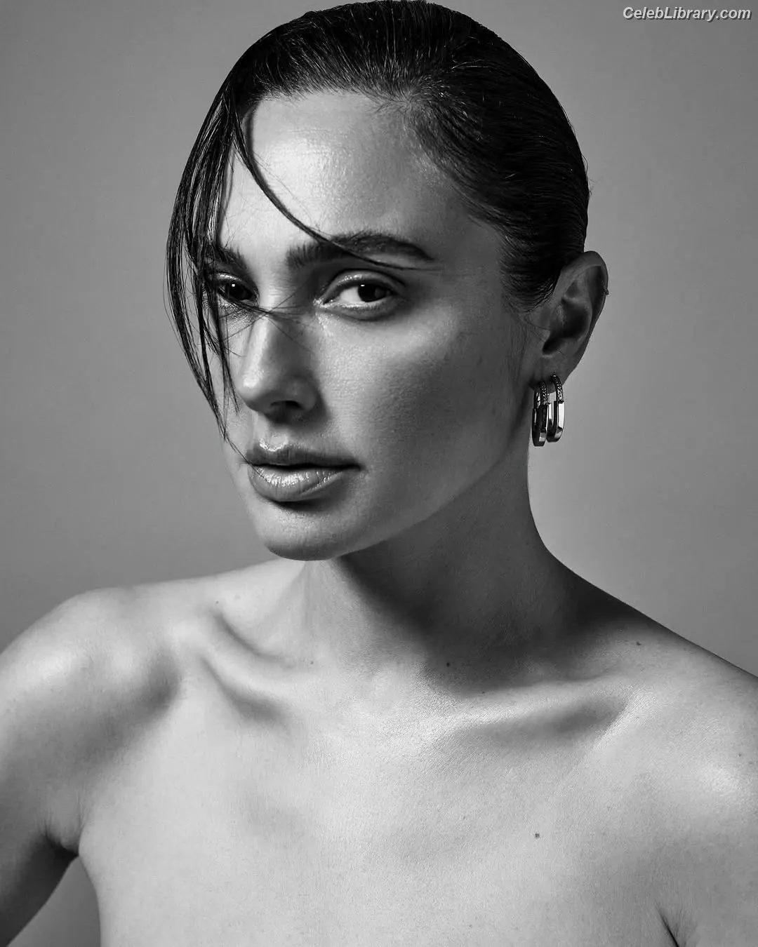 Gal Gadot photo 14 of 1473