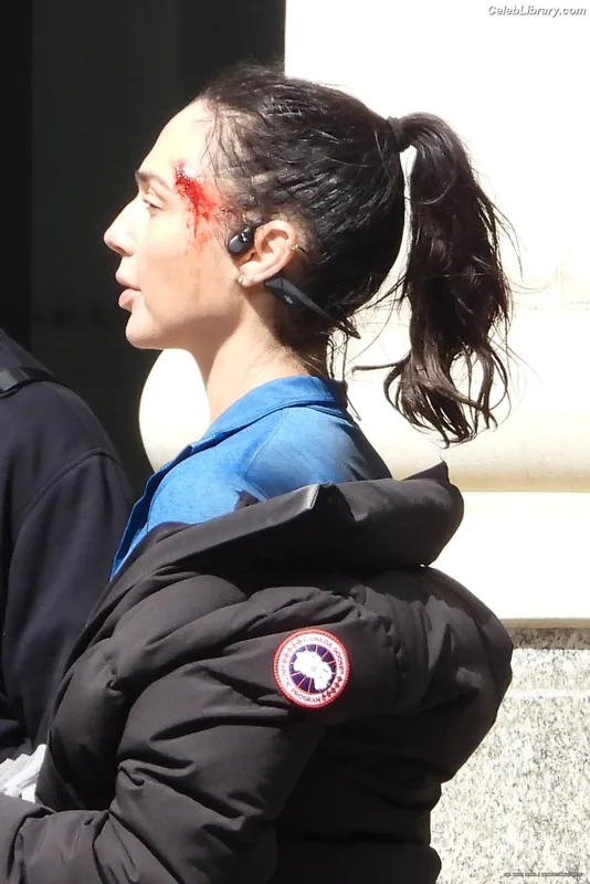 Gal Gadot photo 15 of 1471