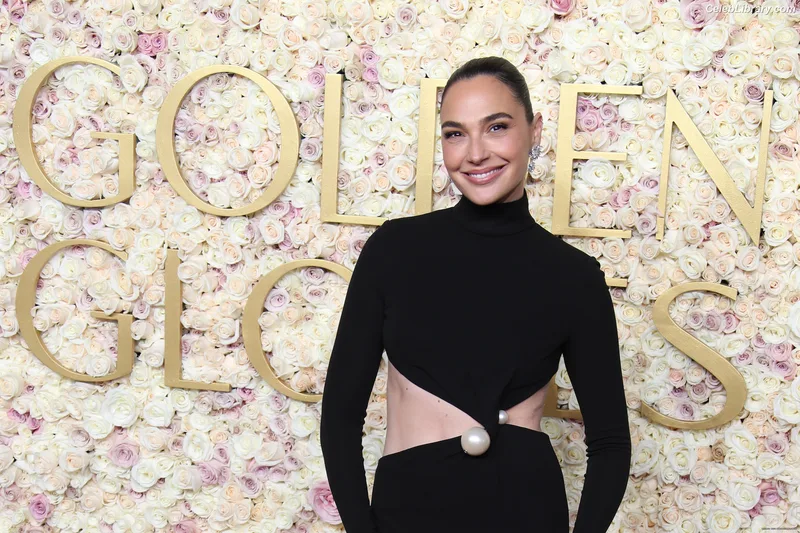 Gal Gadot photo 6 of 1471