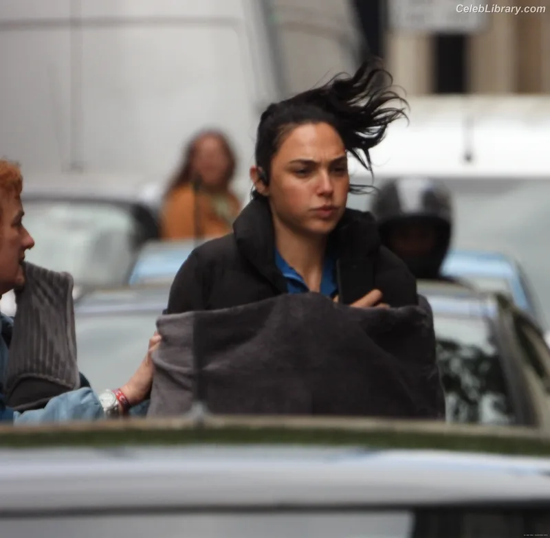Gal Gadot photo 7 of 1471