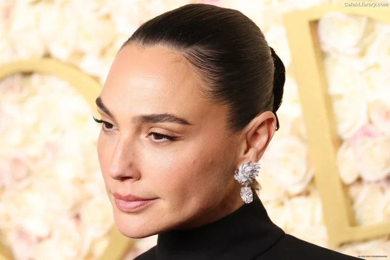 Gal Gadot photo 9 of 1471