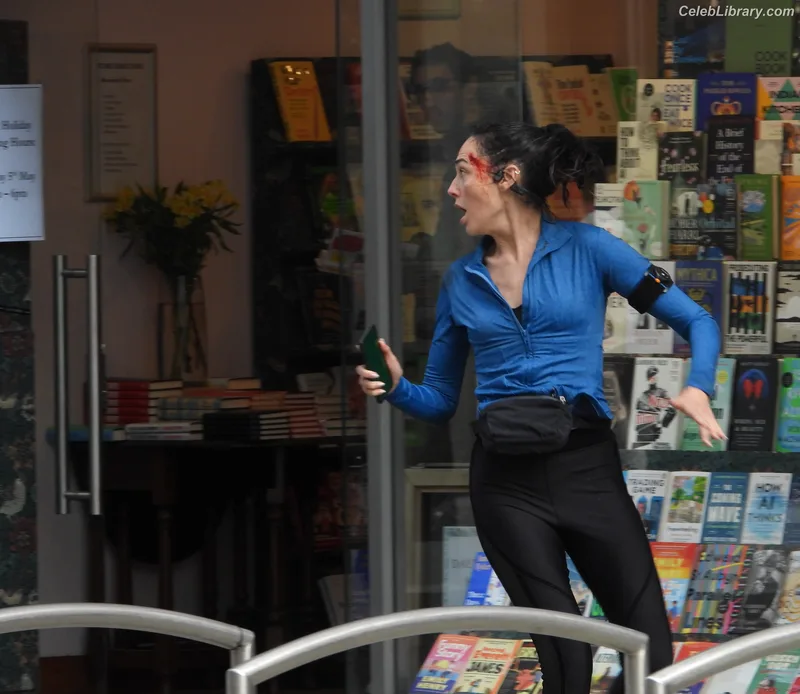 Gal Gadot photo 17 of 1471
