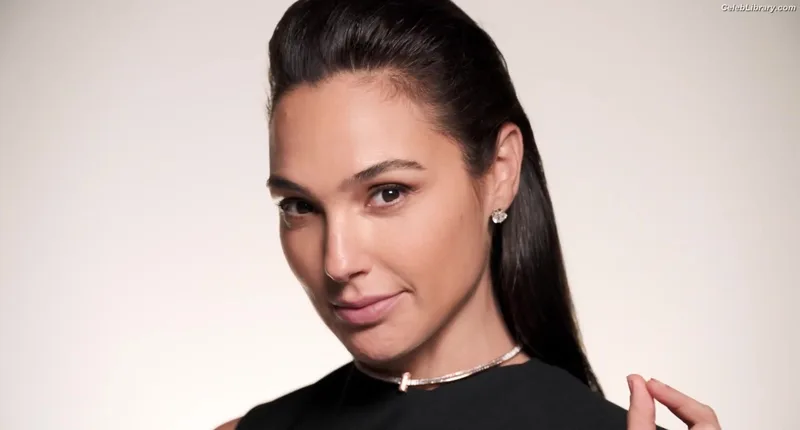 Gal Gadot photo 19 of 1471