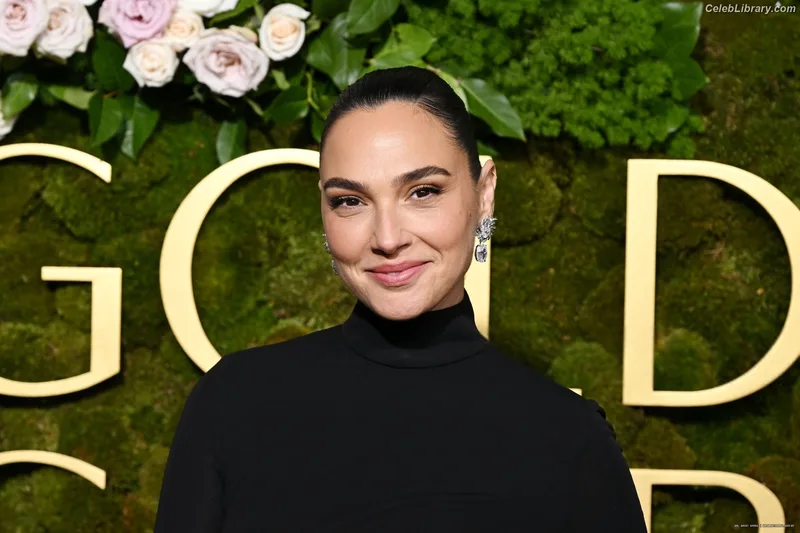 Gal Gadot photo 20 of 1471
