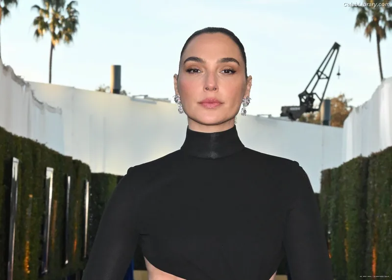 Gal Gadot photo 22 of 1471
