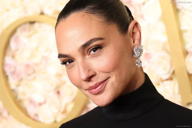 Gal Gadot photo 1 of 1471