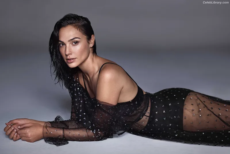Gal Gadot photo 3 of 1471