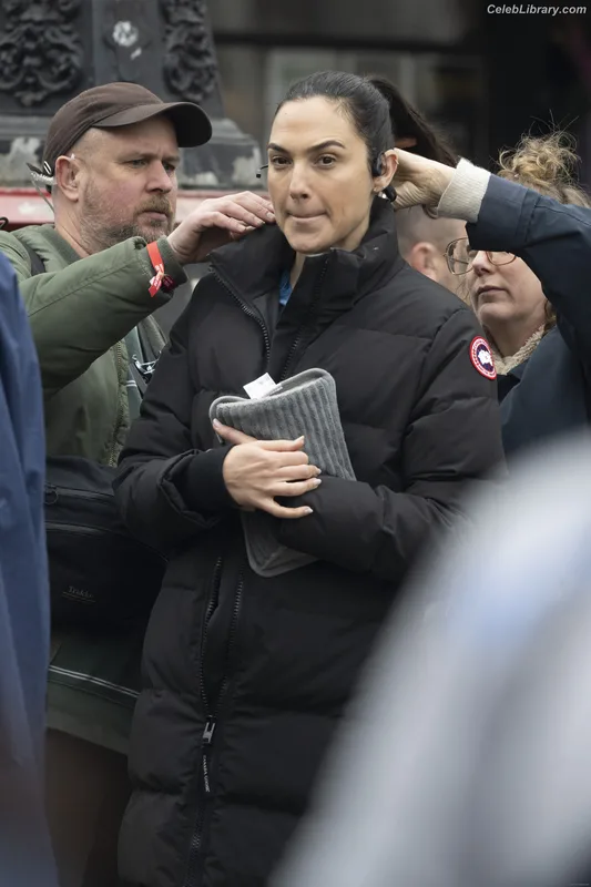 Gal Gadot photo 21 of 1471