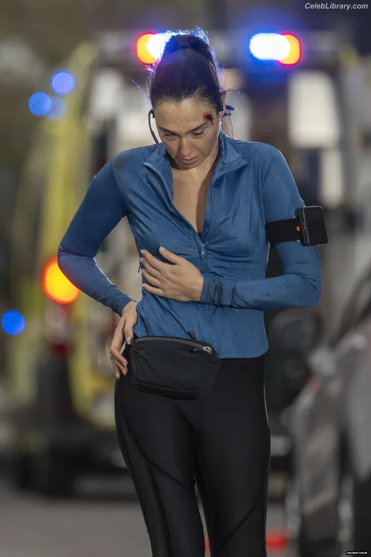 Gal Gadot photo 5 of 1471